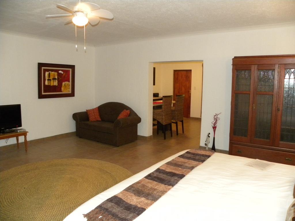 Bush Baby Glen Villa Hazyview Bilik gambar